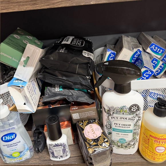 Tuesday Night NEW Pallet Health & Beauty 7:30 EST - Picture 13 of 13